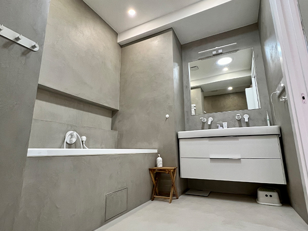 Realizace stěrky Topciment - kopelna a podlahy - Villidecor.cz